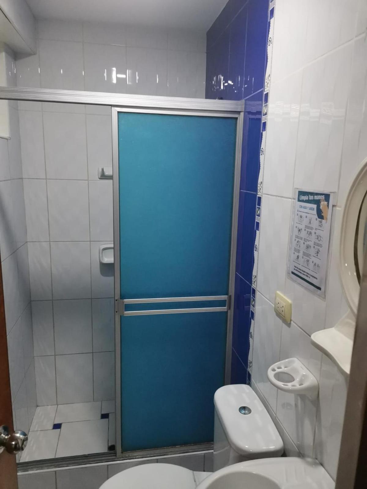 Hostal Puerto Ingles Ило Экстерьер фото