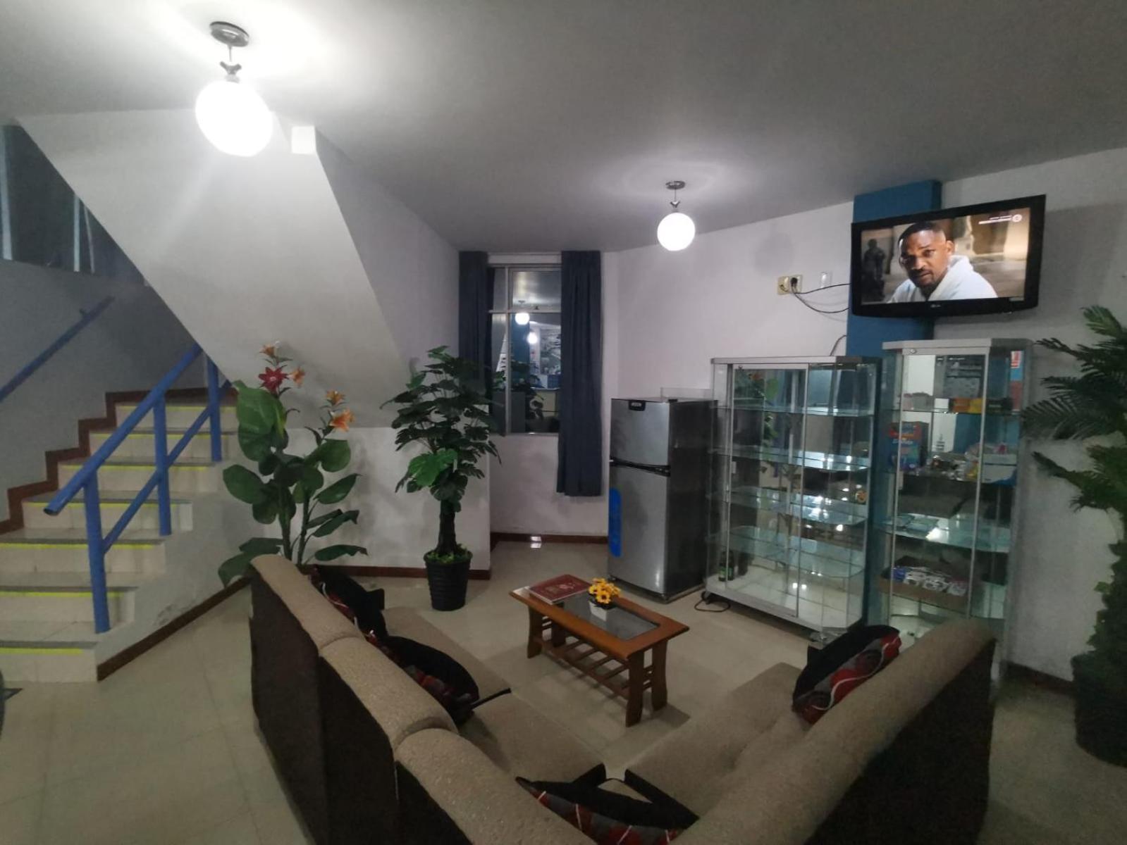 Hostal Puerto Ingles Ило Экстерьер фото
