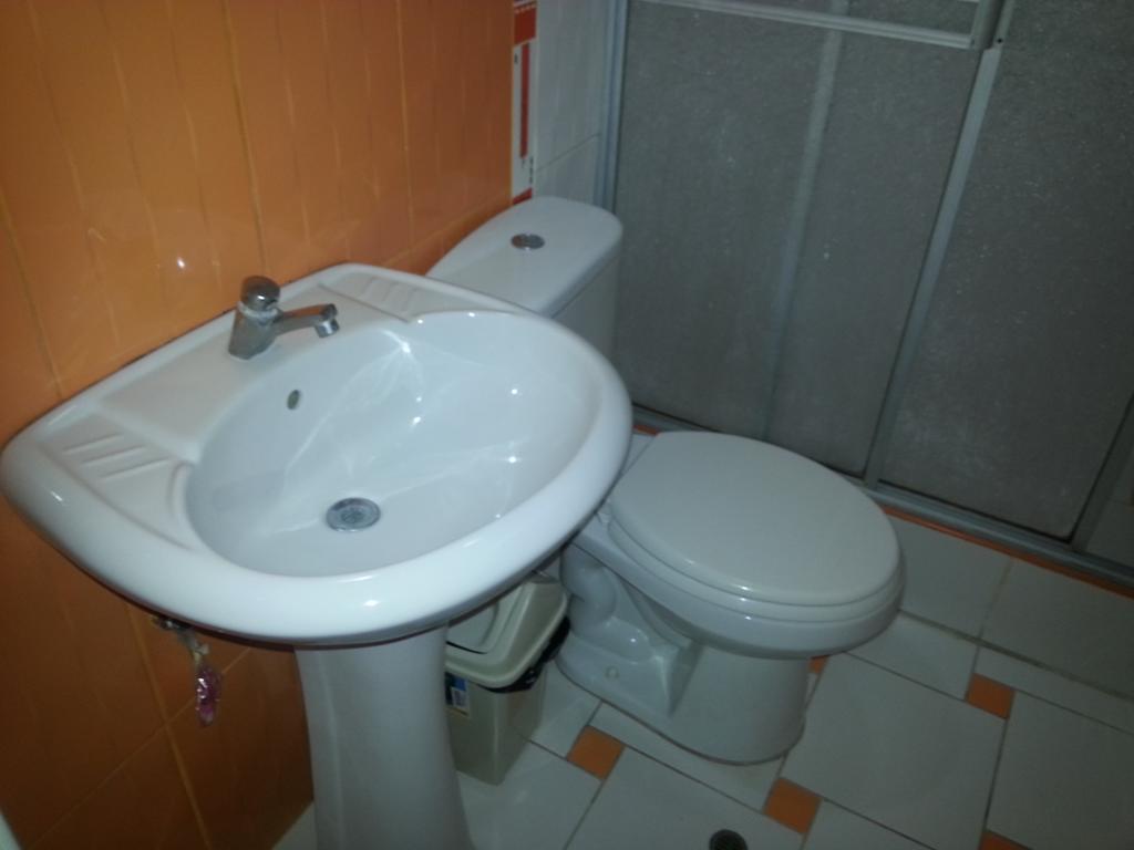 Hostal Puerto Ingles Ило Номер фото