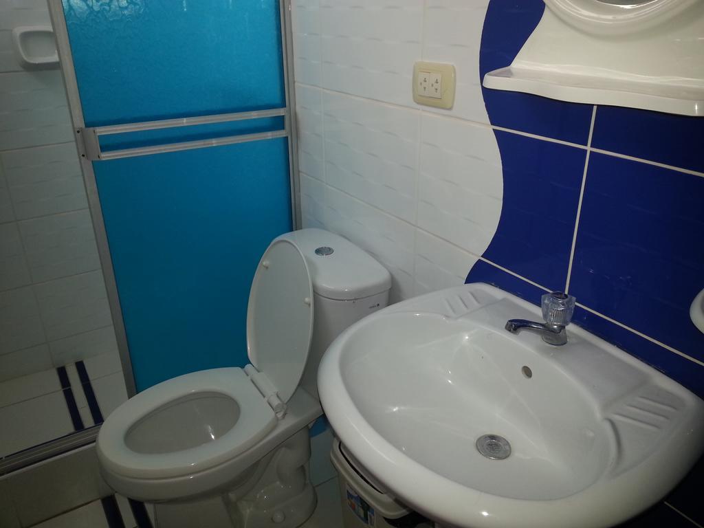 Hostal Puerto Ingles Ило Экстерьер фото